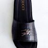 gucci slippers textured black 1
