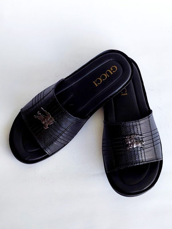 gucci slippers textured black 4