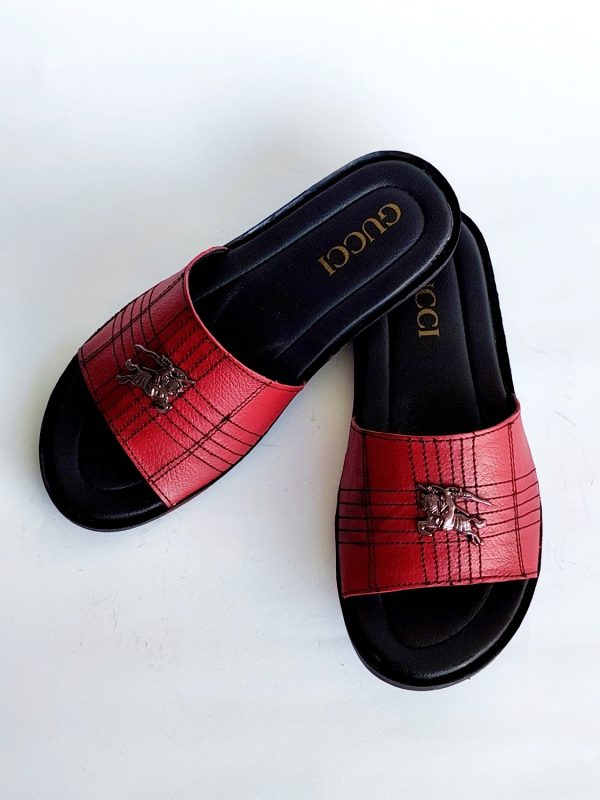 gucci slippers textured maroon 5